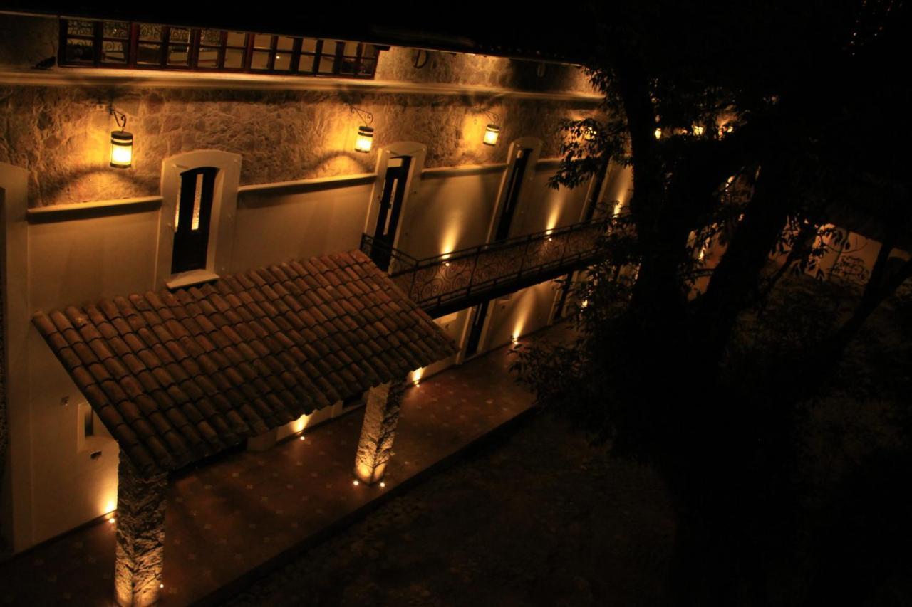 Hotel Atzalan エクステリア 写真