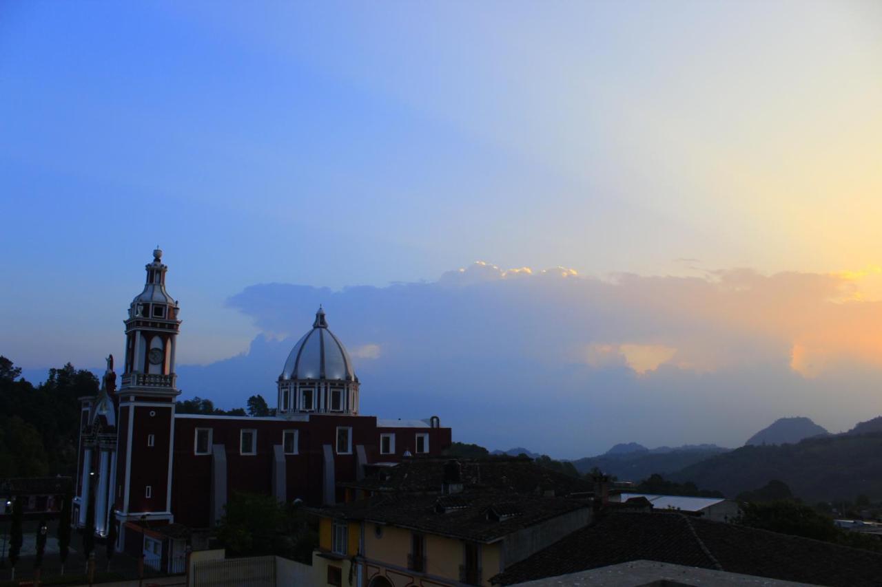 Hotel Atzalan エクステリア 写真