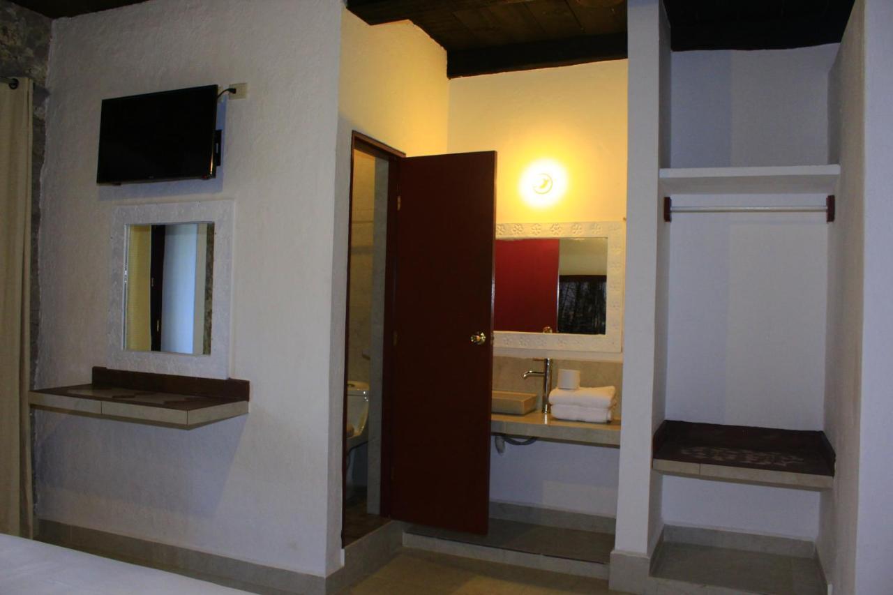 Hotel Atzalan エクステリア 写真