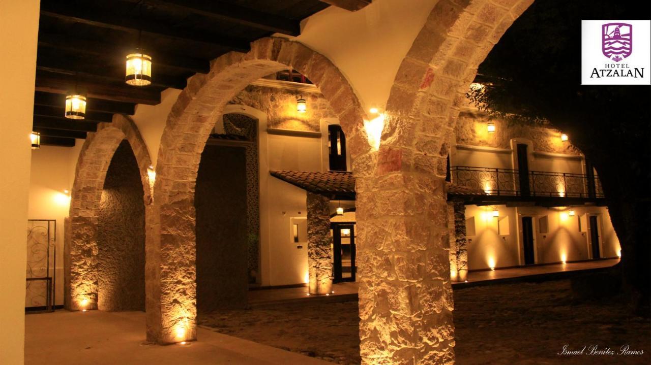 Hotel Atzalan エクステリア 写真