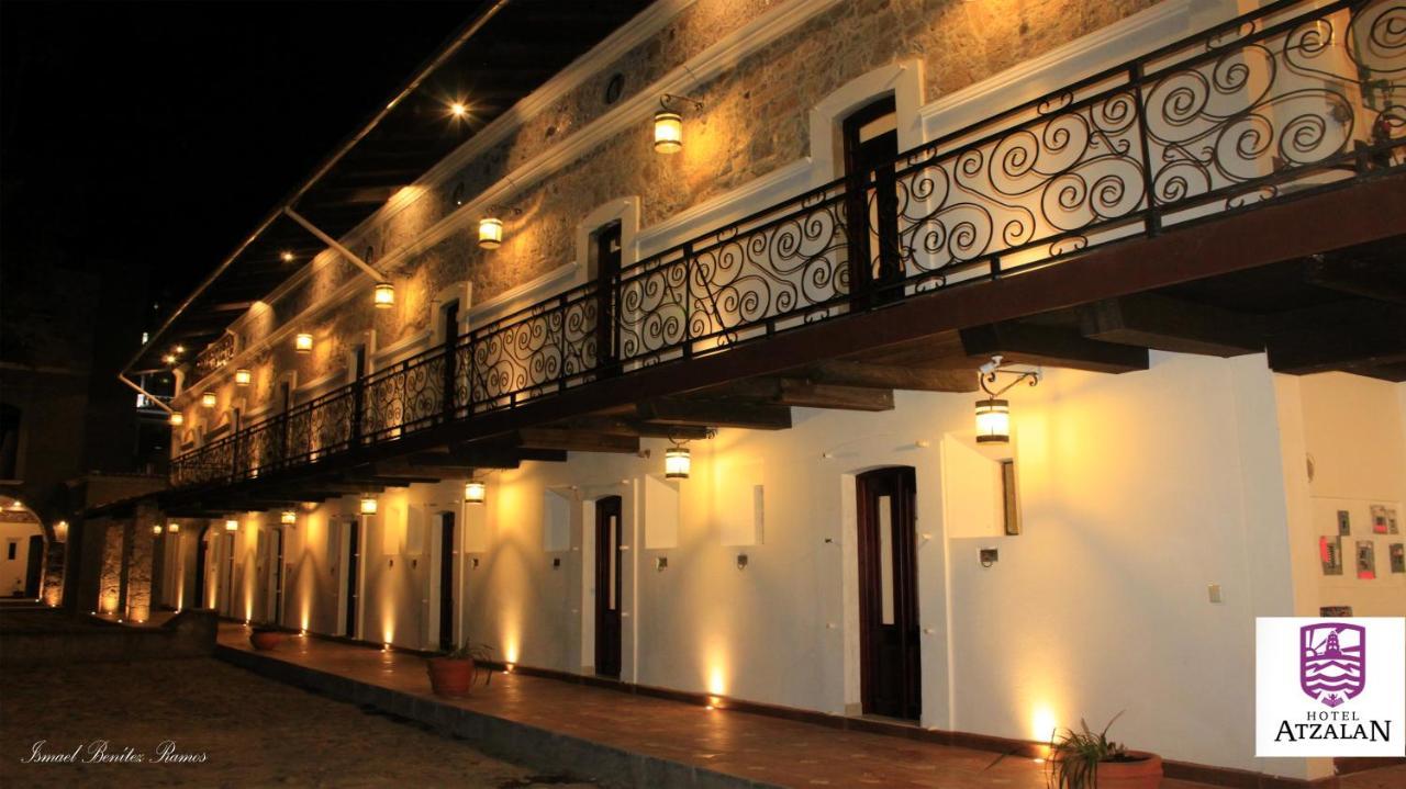 Hotel Atzalan エクステリア 写真