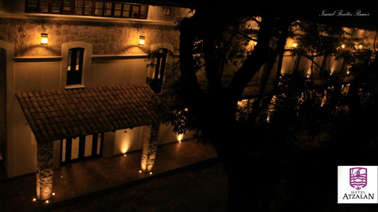 Hotel Atzalan エクステリア 写真