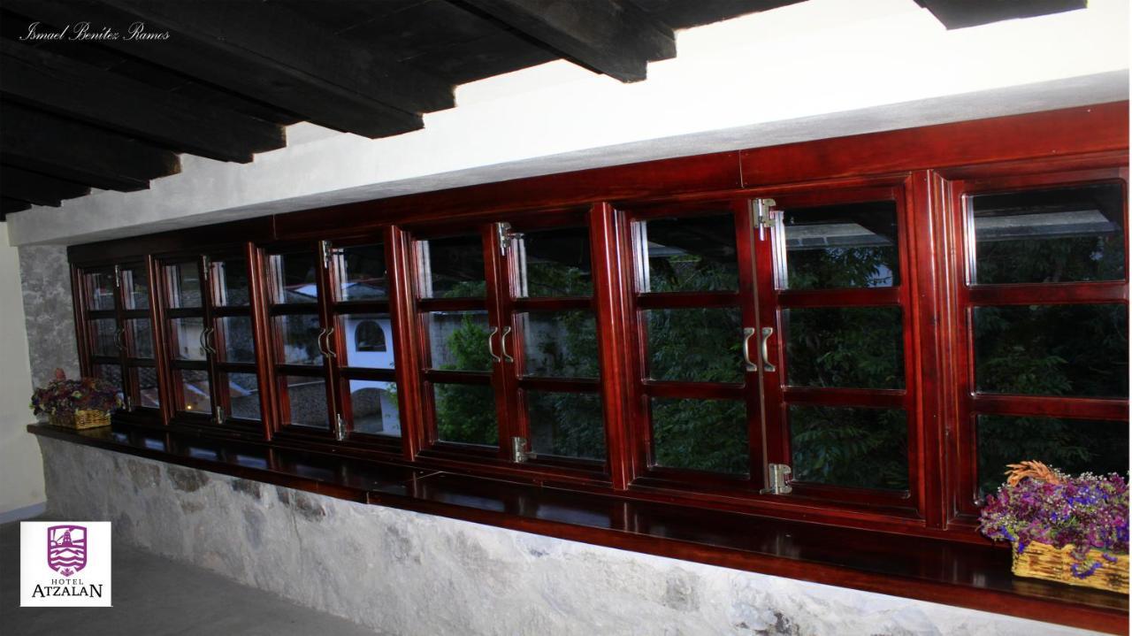 Hotel Atzalan エクステリア 写真